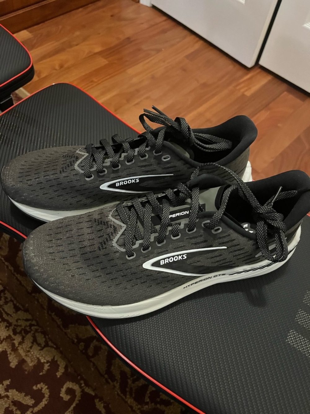 Brooks Women's Hyperion GTS Running Shoe - Black & White